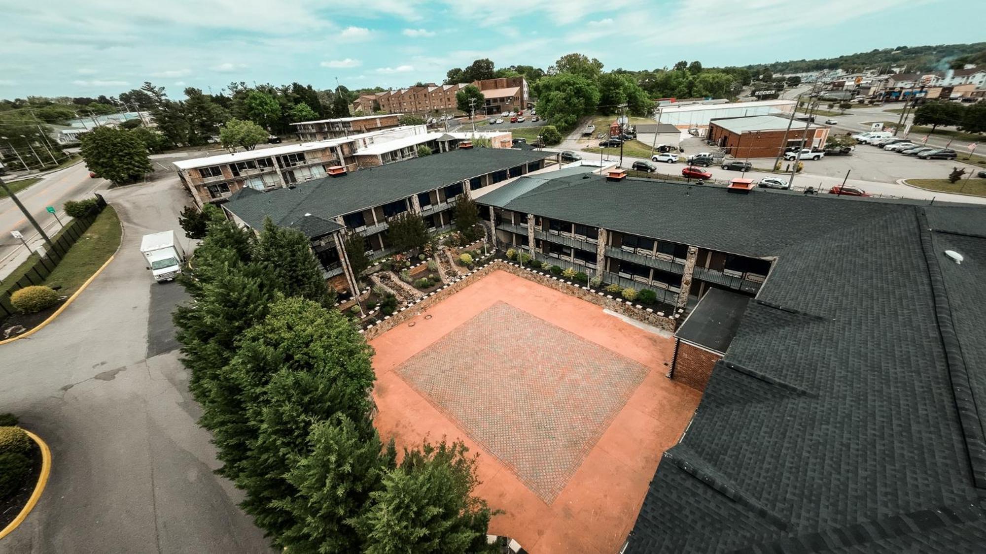 Riverside Inn & Suites By Oyo Danville Ceaser Casino Exterior foto