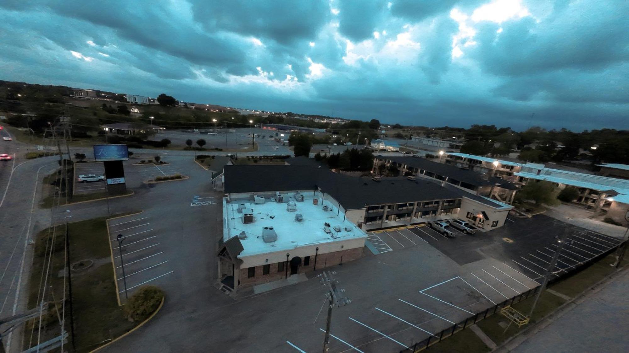Riverside Inn & Suites By Oyo Danville Ceaser Casino Exterior foto