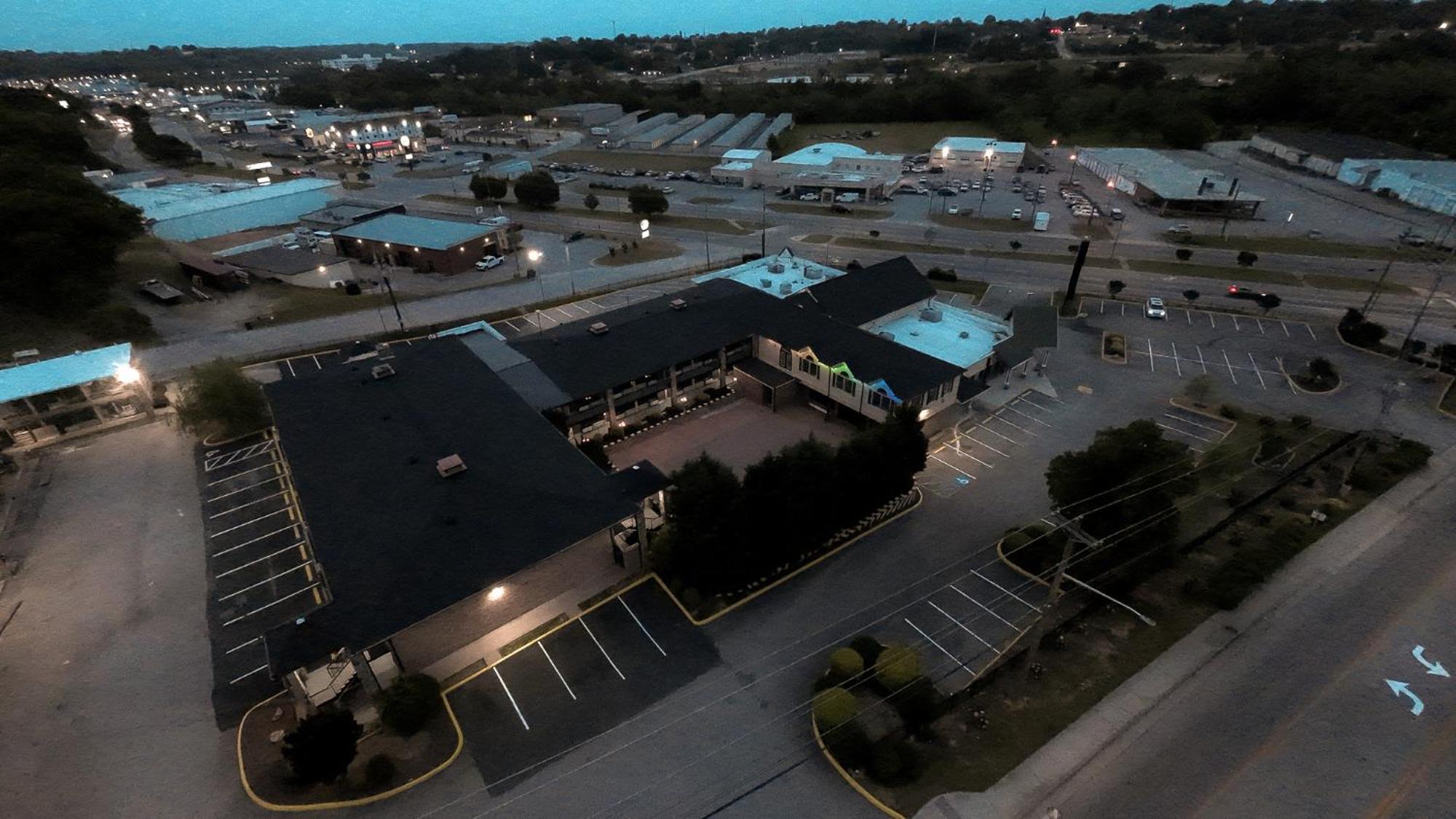 Riverside Inn & Suites By Oyo Danville Ceaser Casino Exterior foto